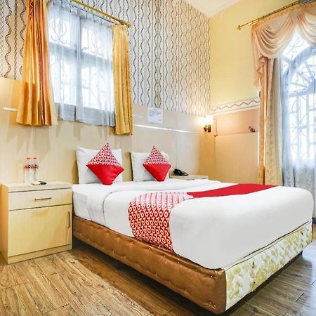 Oyo 1140 Hotel Tresya Tanjung Balai Tanjungbalai Zewnętrze zdjęcie