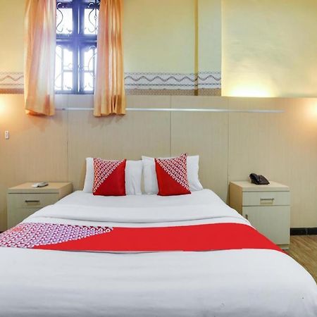 Oyo 1140 Hotel Tresya Tanjung Balai Tanjungbalai Zewnętrze zdjęcie