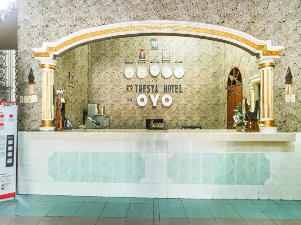 Oyo 1140 Hotel Tresya Tanjung Balai Tanjungbalai Zewnętrze zdjęcie